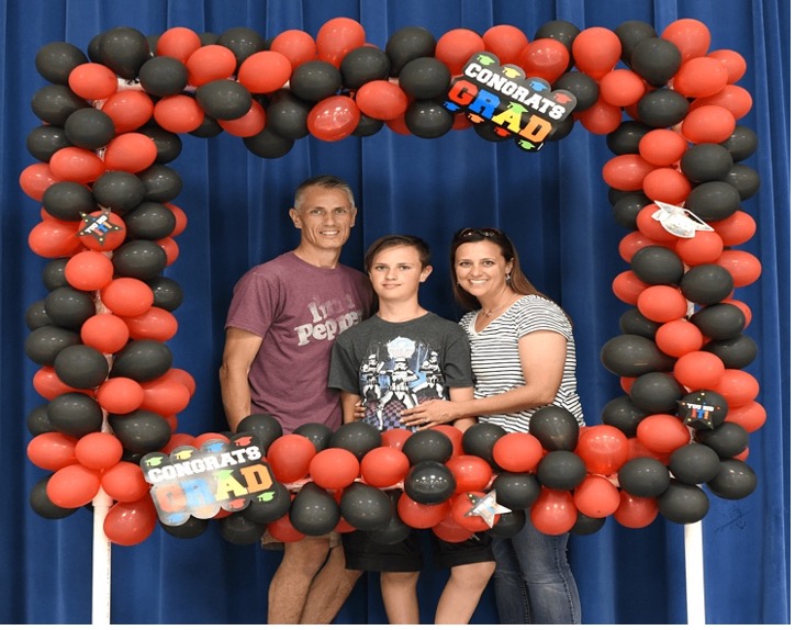 DIY Party Photo Booth with Balloons